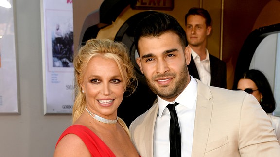 Britney Spears (L) und Sam Asghari arrive bei der Premiere von "One Upon A Time...In Hollywood"