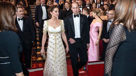 Der britische Prinz William und Kate, Herzogin von Cambridge, kommen in der Royal Albert Hall in London an.