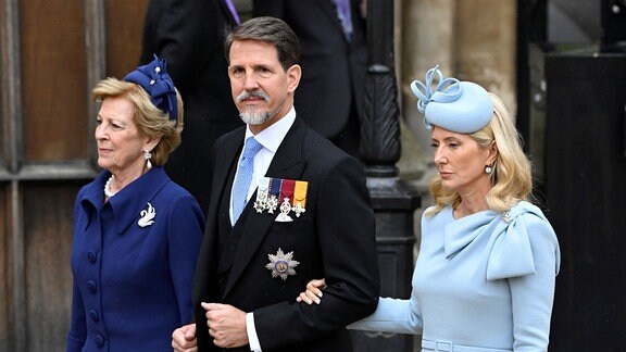 Königin Anne-Marie von Griechenland mit Kronprinz Pavlos und Kronprinzessin Marie-Chantal