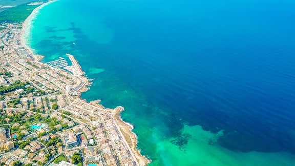 Luftaufnahme der Playa del Muro