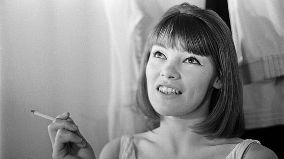 Glenda Jackson, 1966