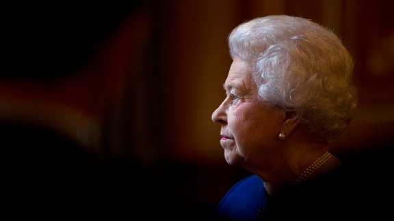 Queen Elizabeth II. im Profil.