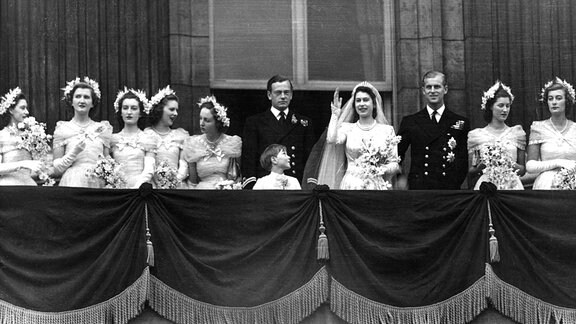 Die königlichen Familie auf dem Balkon des Buckingham Palastes (1947).