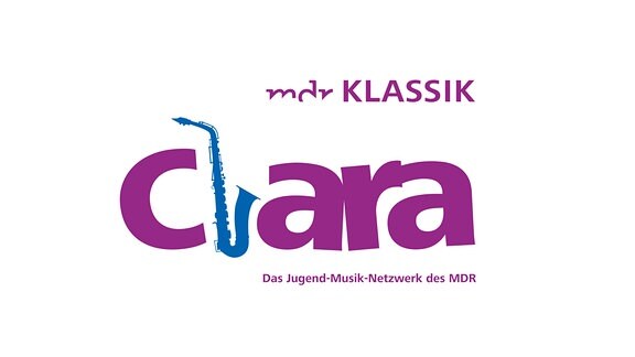 Lilafarbener Schriftzug: MDR KLASSIK - Clara, das L ist als Saxofon gestaltet.