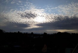 Morgendlicher Himmel über Hohenstein-Ernstthal