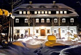 Schönbacher Faktorenhaus im Winter 