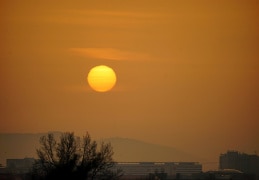 Sonnenaufgang mit Saharastaub
