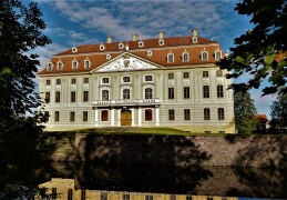Oktober verzaubert das Barockschloss Wachau