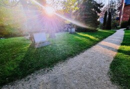 Sonnenuntergang auf historischen Friedhof 