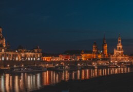 Blick auf die Dresdender Altstadt am Abend