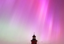 Polarlichter am Leuchtturm vom Schloss Moritzburg