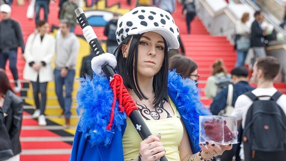 Person in Verkleidung (Cosplay) auf der Manga-Comic-Con zur Leipziger Buchmesse 2023