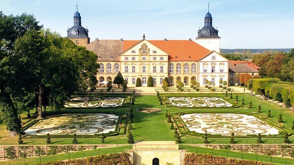 Schloss Hundisburg mit Schlosspark