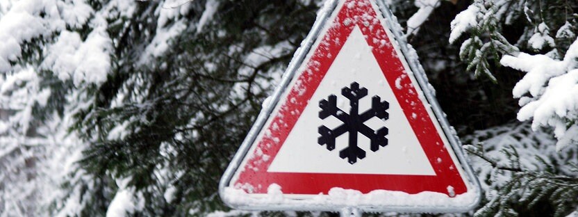 Sicherheit bei Schnee, Eis, Glätte: Diese Pflichten haben Hausbesitzer und  Mieter