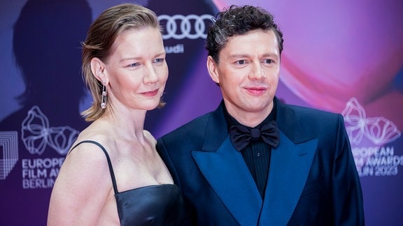 Sandra Hüller und Christian Friedel, beide Schauspieler, kommen zur Verleihung des Europäischen Filmpreises.