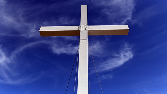 Ein großes Kreuz