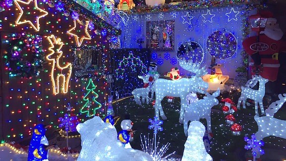 LED-Weihnachtsdeko in Kuhschnappel.