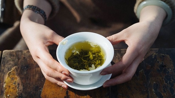Grüner Tee gegen Corona